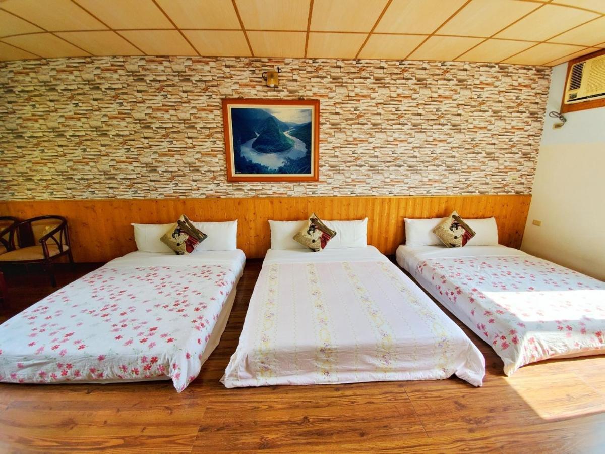 Pulicity Villa B&B Buitenkant foto