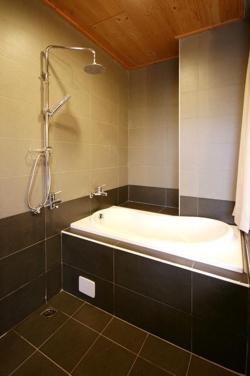 Pulicity Villa B&B Kamer foto